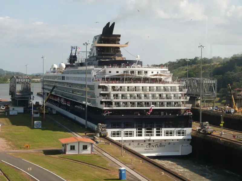 Watching a cruise ship go through the Panama Canal