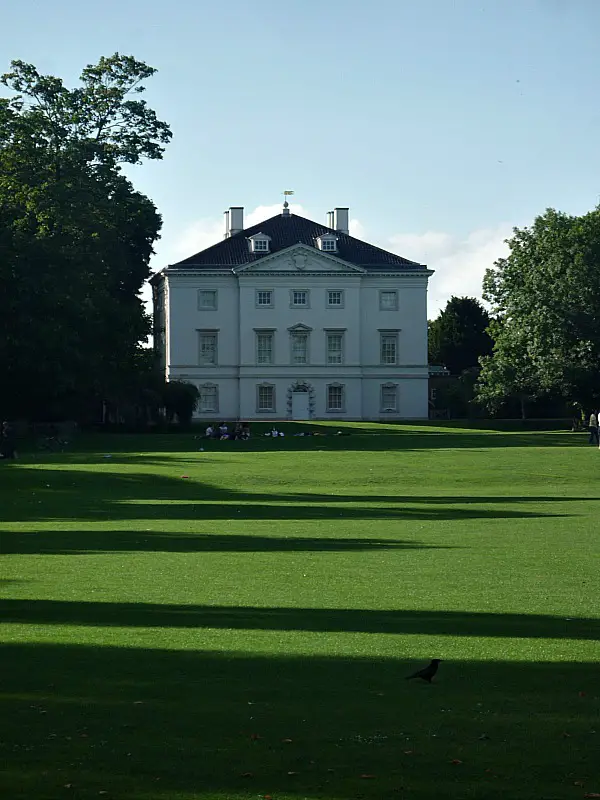 Grand house in Richmond, Greater London