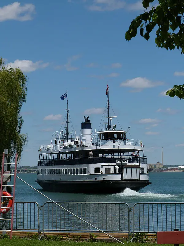 Ferry to Centre Island from Toronto during our Canada on a budget adventure