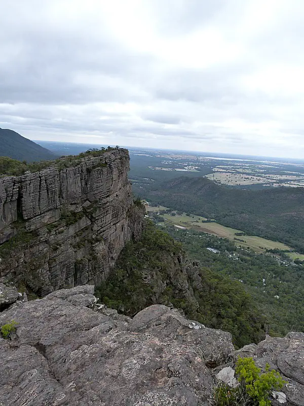 Hiking to The Pinnacle in Grampians National Park, Victoria