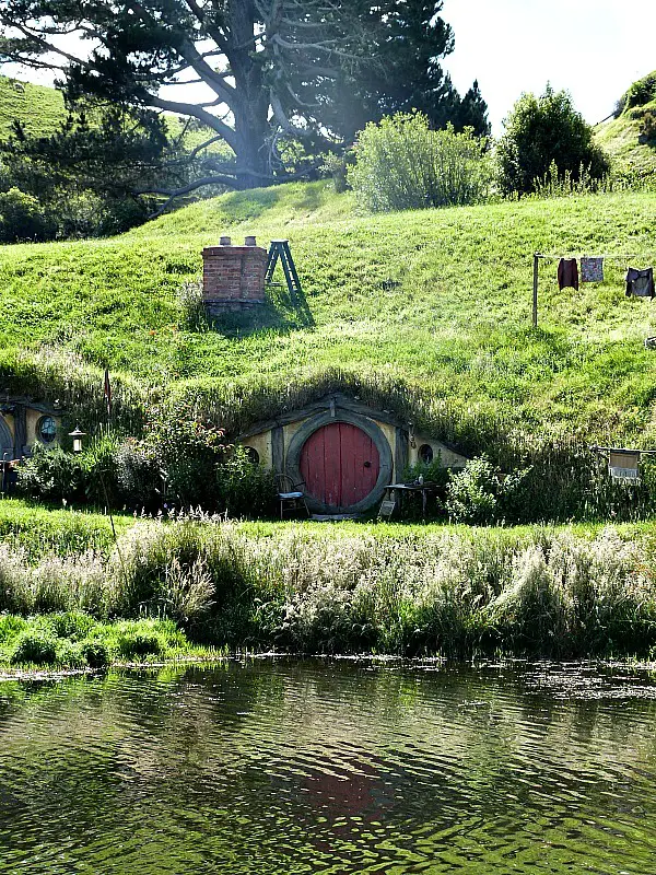Hobbit hole at the Hobbiton Movie Set in New Zealand