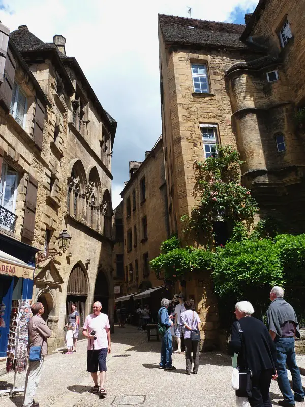 Wandering around Sarlat-la-Canéda, one of the most popular towns in the Dordogne Region of France