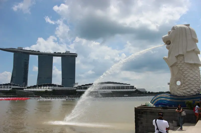 Checking out the highlights during our 24 hours in Singapore