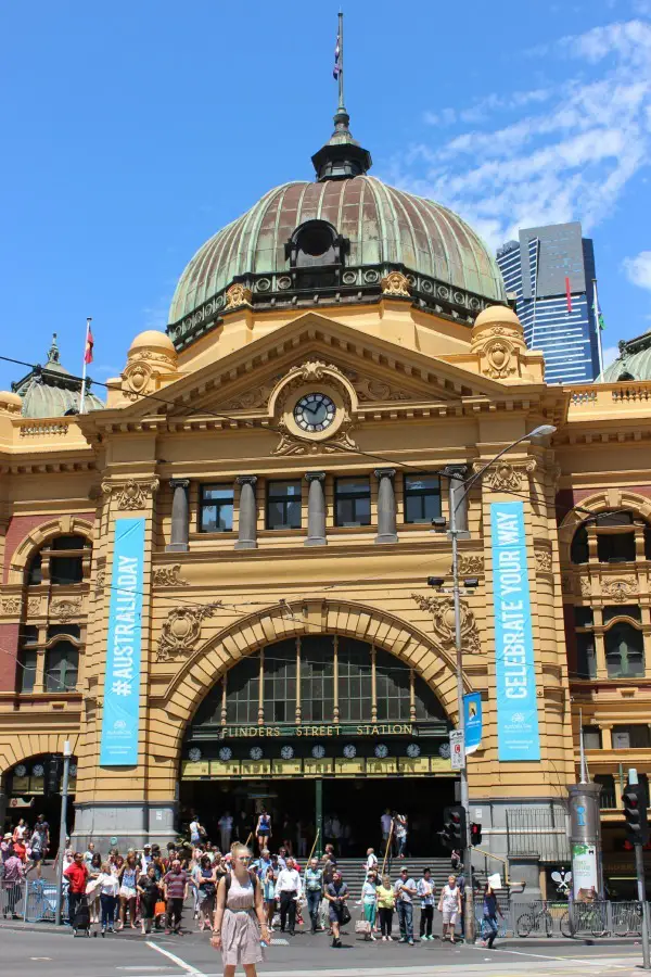 Exploring the historic buildings downtown in Melbourne