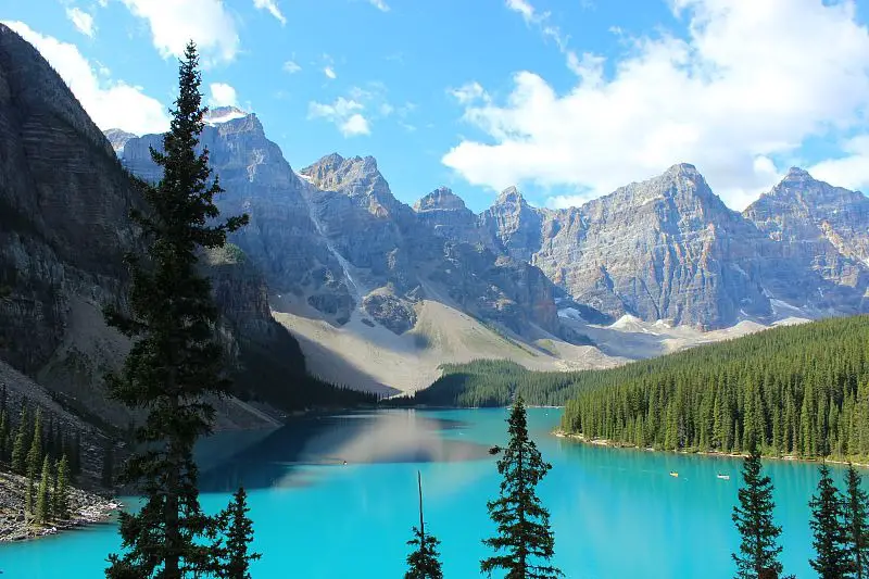 Revisiting Moraine Lake in the Canadian Rockies during month two of digital nomad life