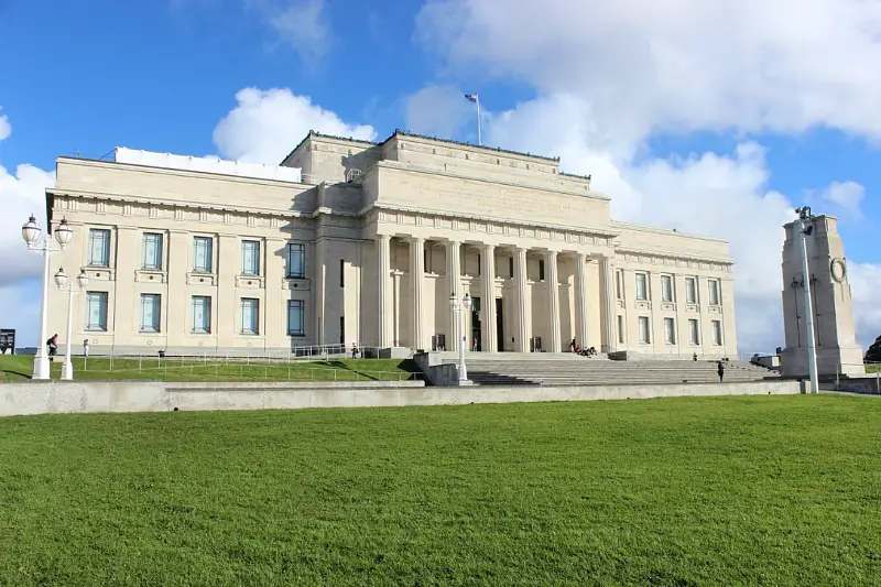 Auckland War Memorial Museum – The World on my Necklace