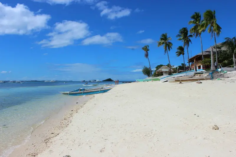 beautiful-beach-on Malapascua Island