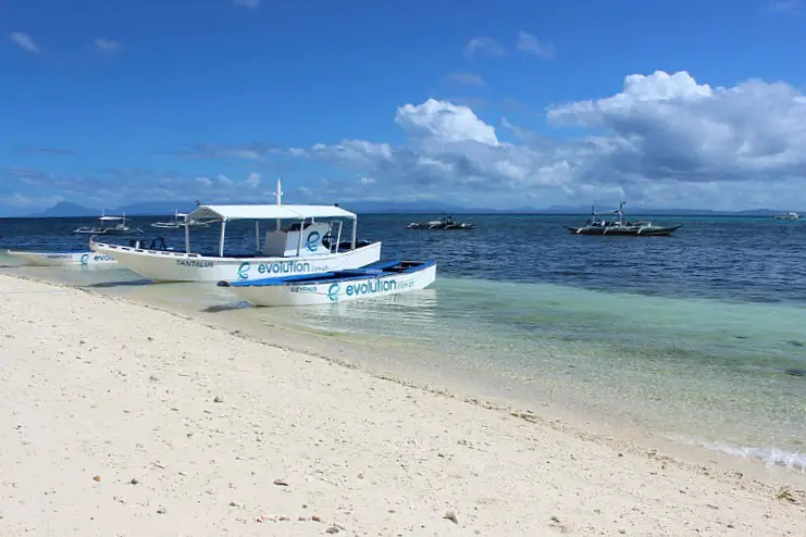 boats-at-malapascua-island