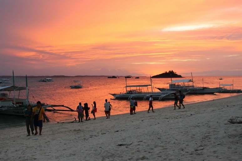peach-sunset-on Malapascua Island