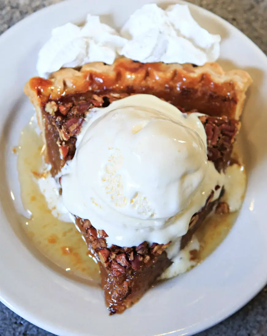 Butter Pecan Pie – one of the best Louisiana food choices