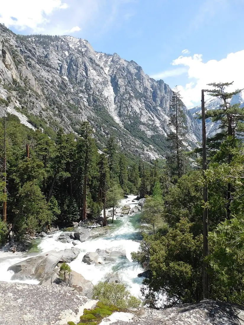 Hiking in Kings Canyon National Park