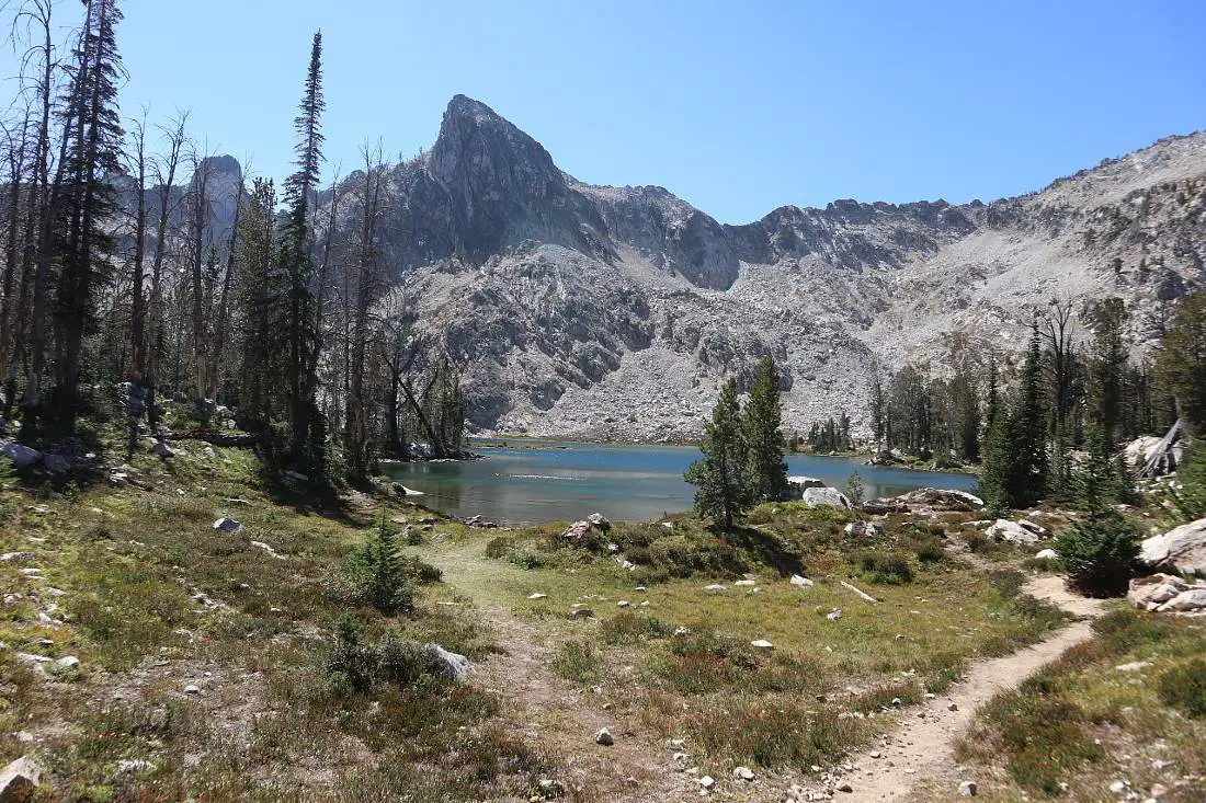 Twin Lakes is an add on the Alice Lake hike