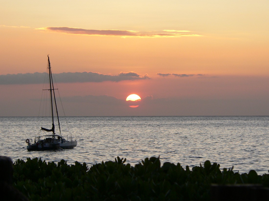 Add a sunset cruise from Lahaina to your Maui 7 day itinerary