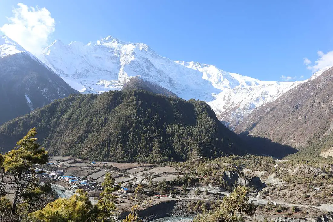 Snowy mountain views on the Annapurna Circuit Trek