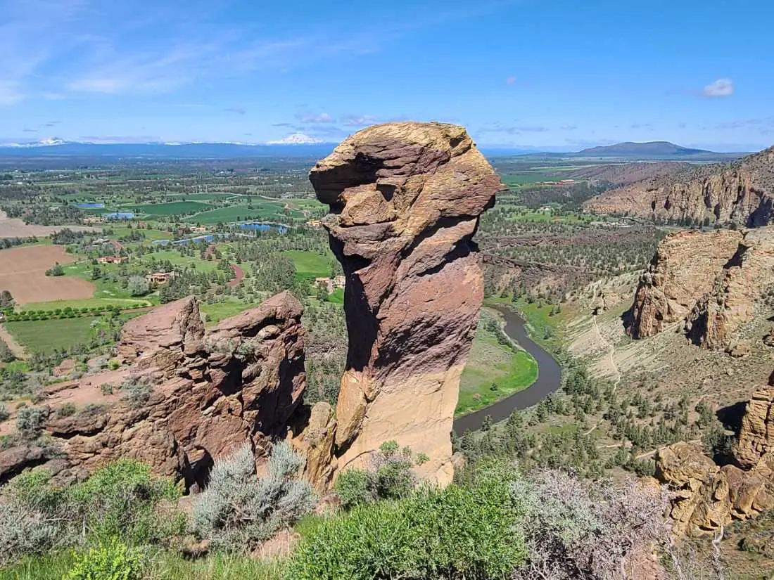 Hiking Smith Rock State Park
