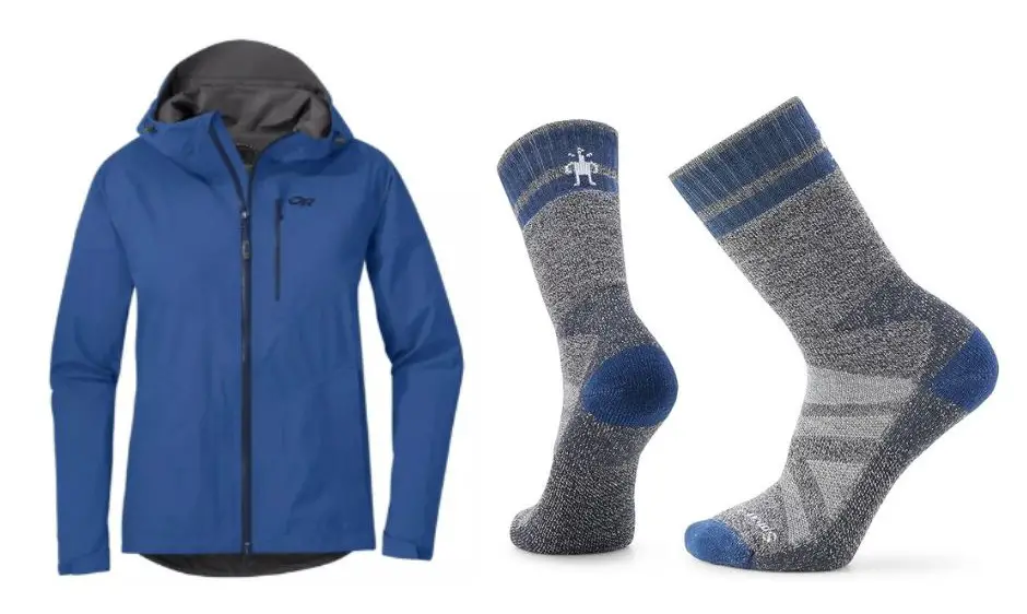 Jacket and socks for the Annapurna Circuit 